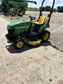 2009 John Deere 2305