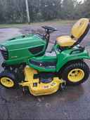 2022 John Deere X738