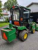 2007 John Deere 2305