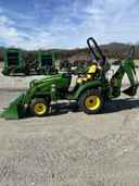 2022 John Deere 2025R Image