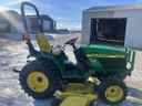 2001 John Deere 4100 Image