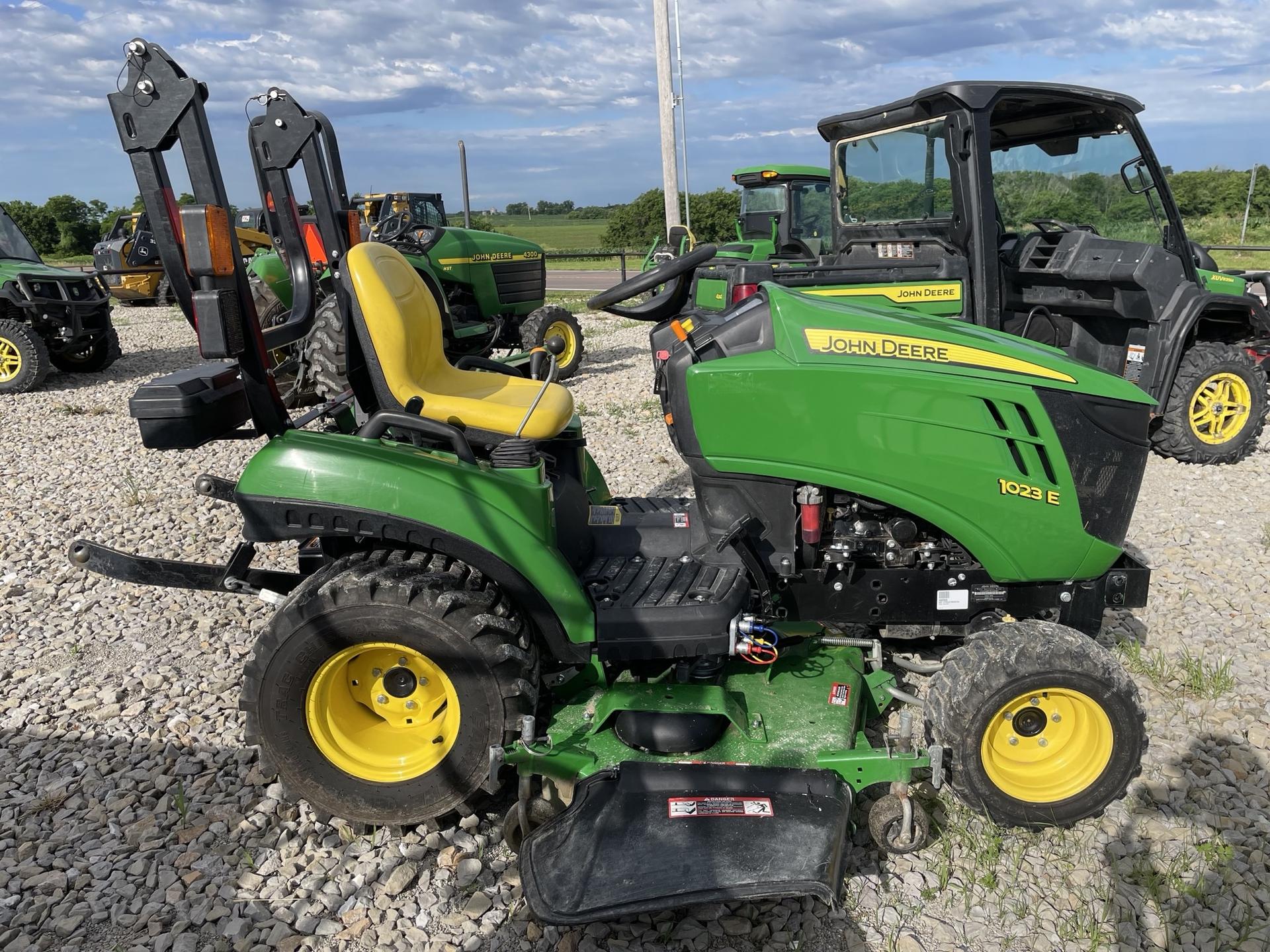 2016 John Deere 1023E