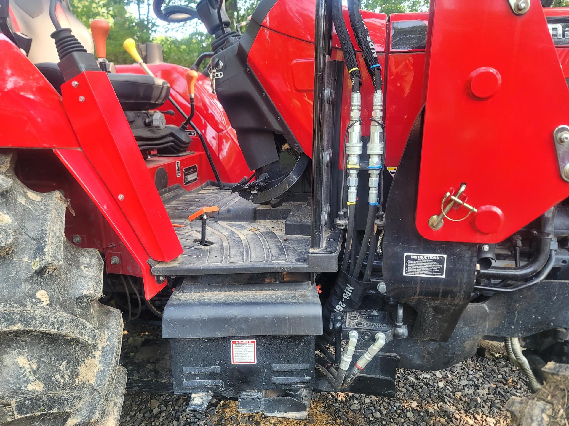 2022 Mahindra 5155