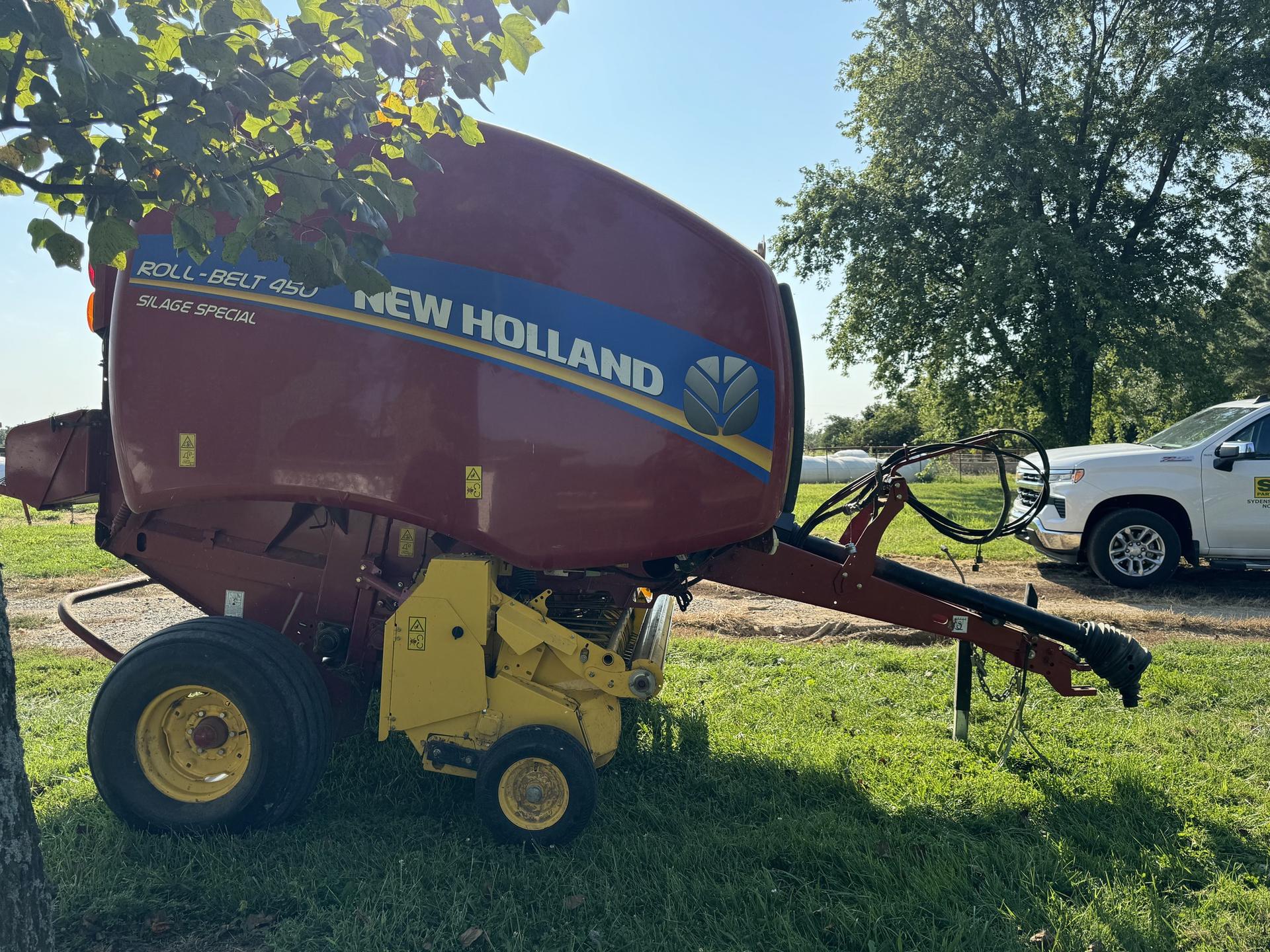 2020 New Holland Rollbelt 450