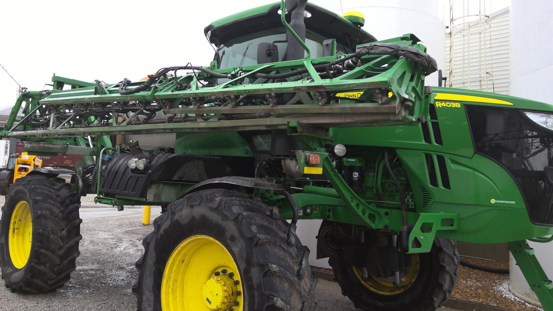 2020 John Deere R4038