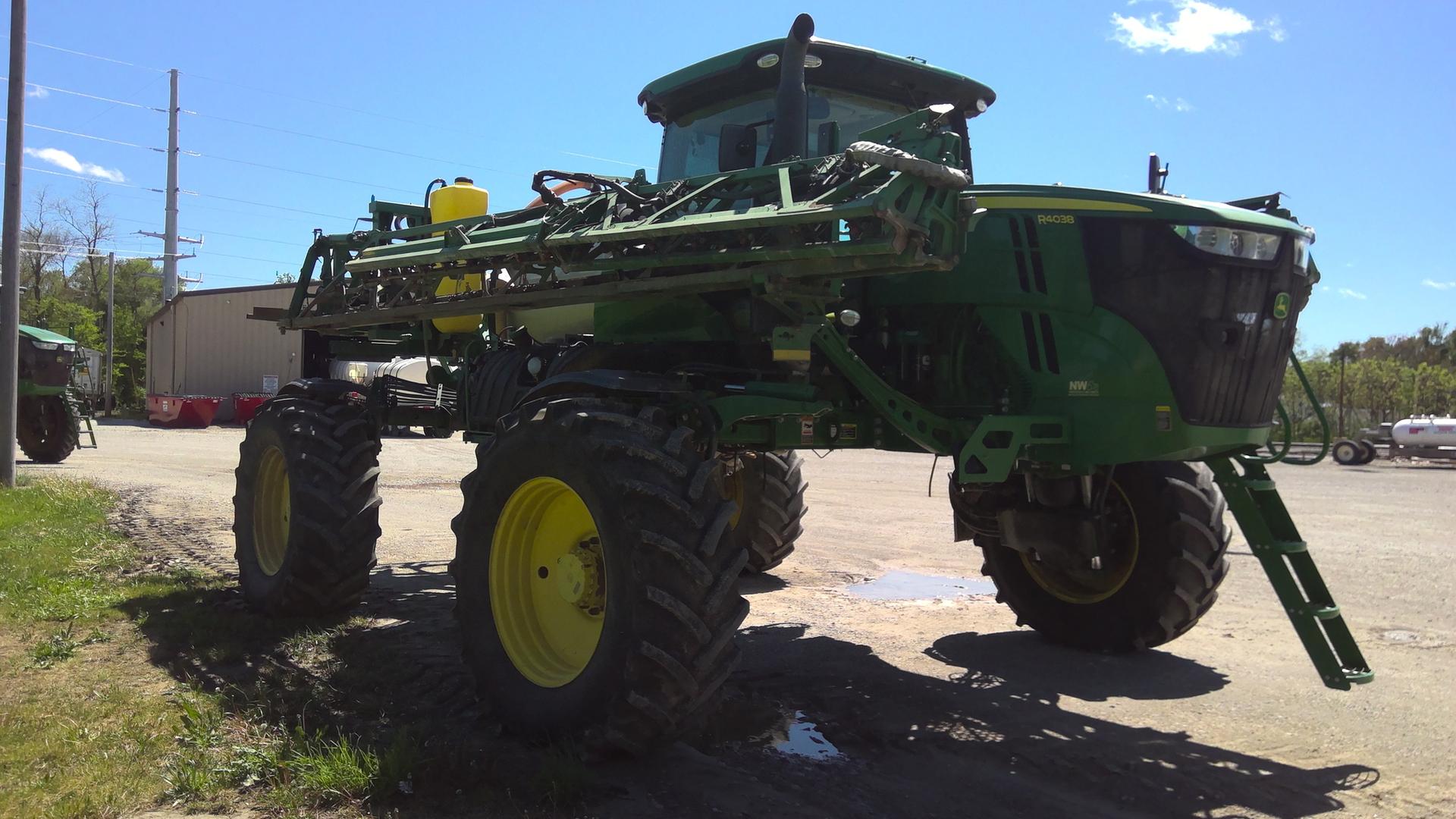 2018 John Deere R4038