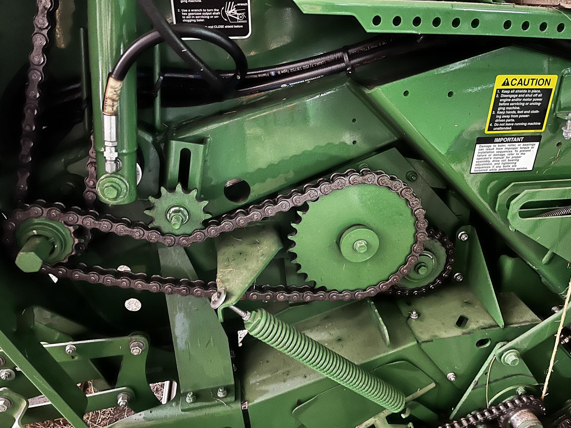 2020 John Deere 560M