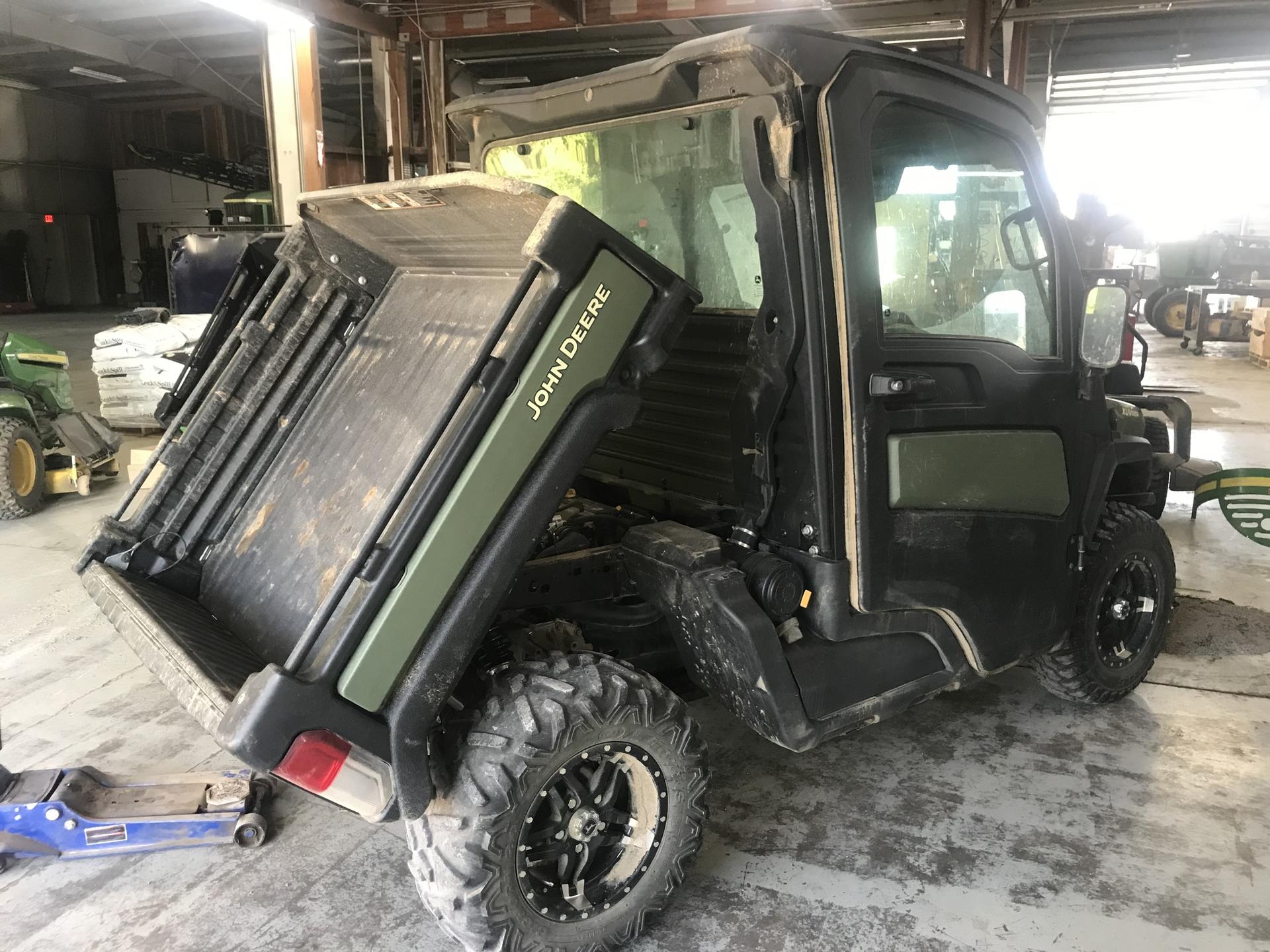 2021 John Deere XUV 835R