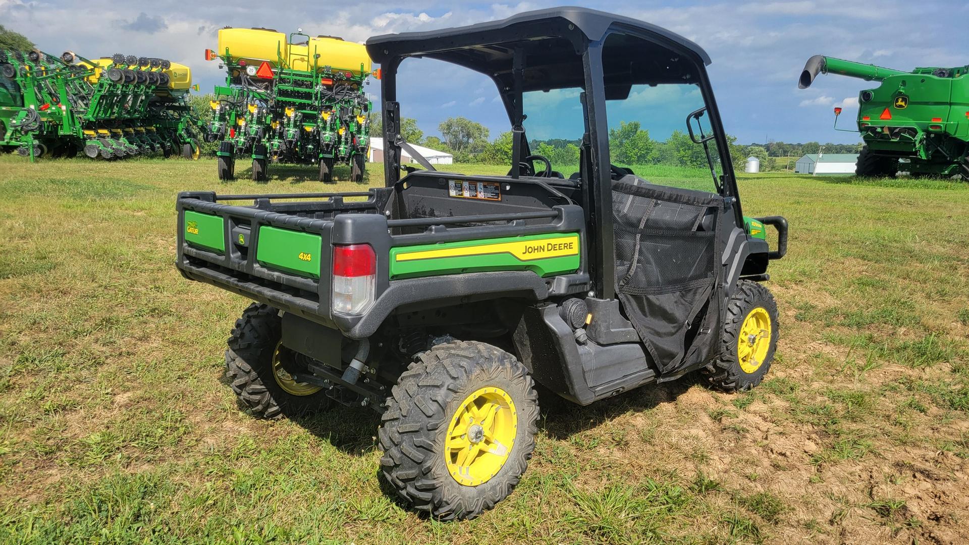 2023 John Deere XUV 835M