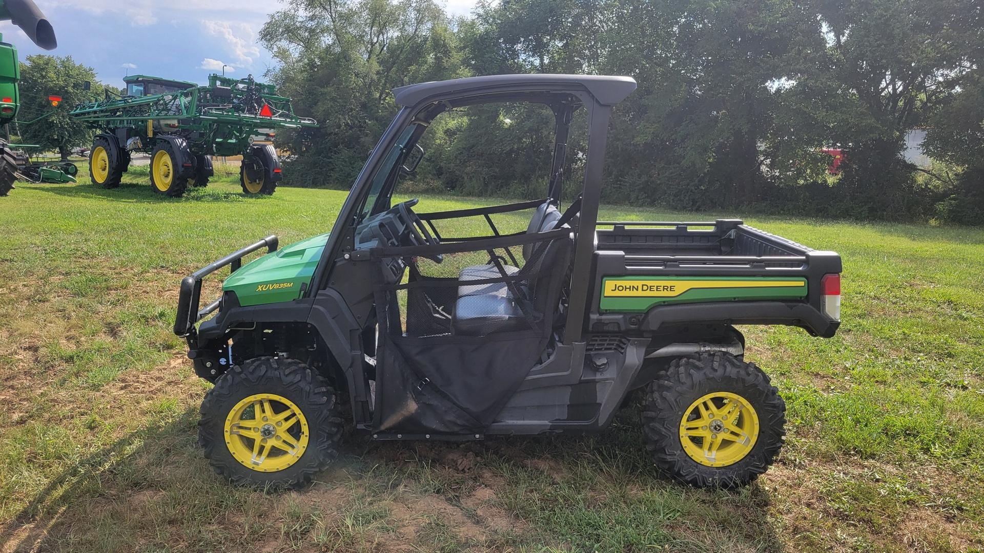 2023 John Deere XUV 835M