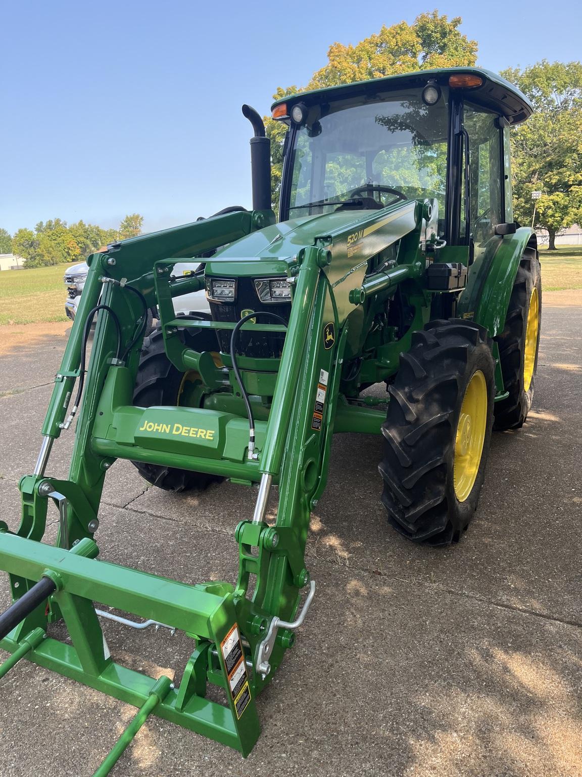 2024 John Deere 5075E