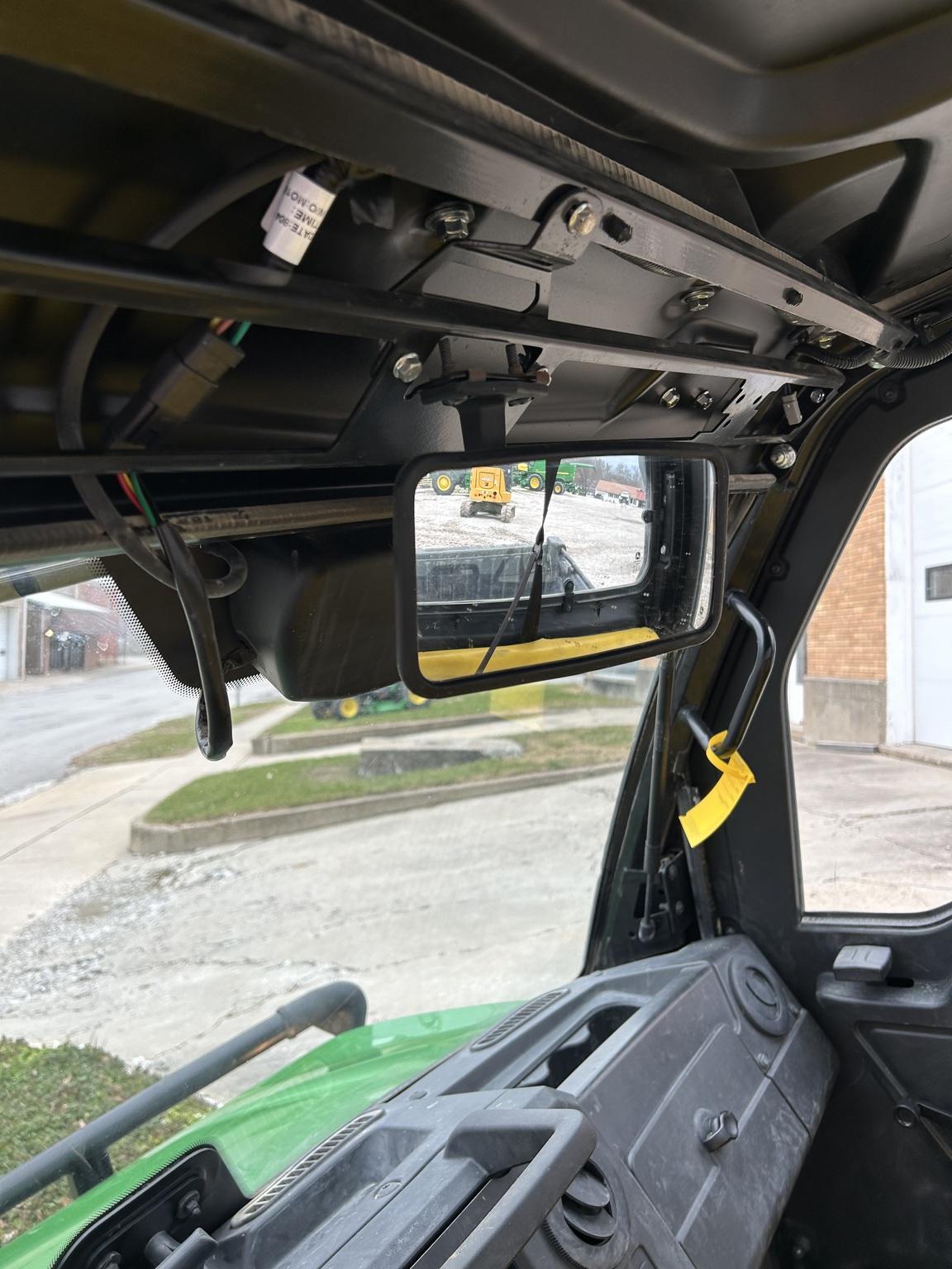 2018 John Deere XUV 835M Image