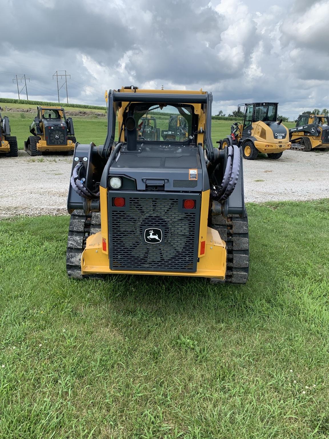 2022 John Deere 325G