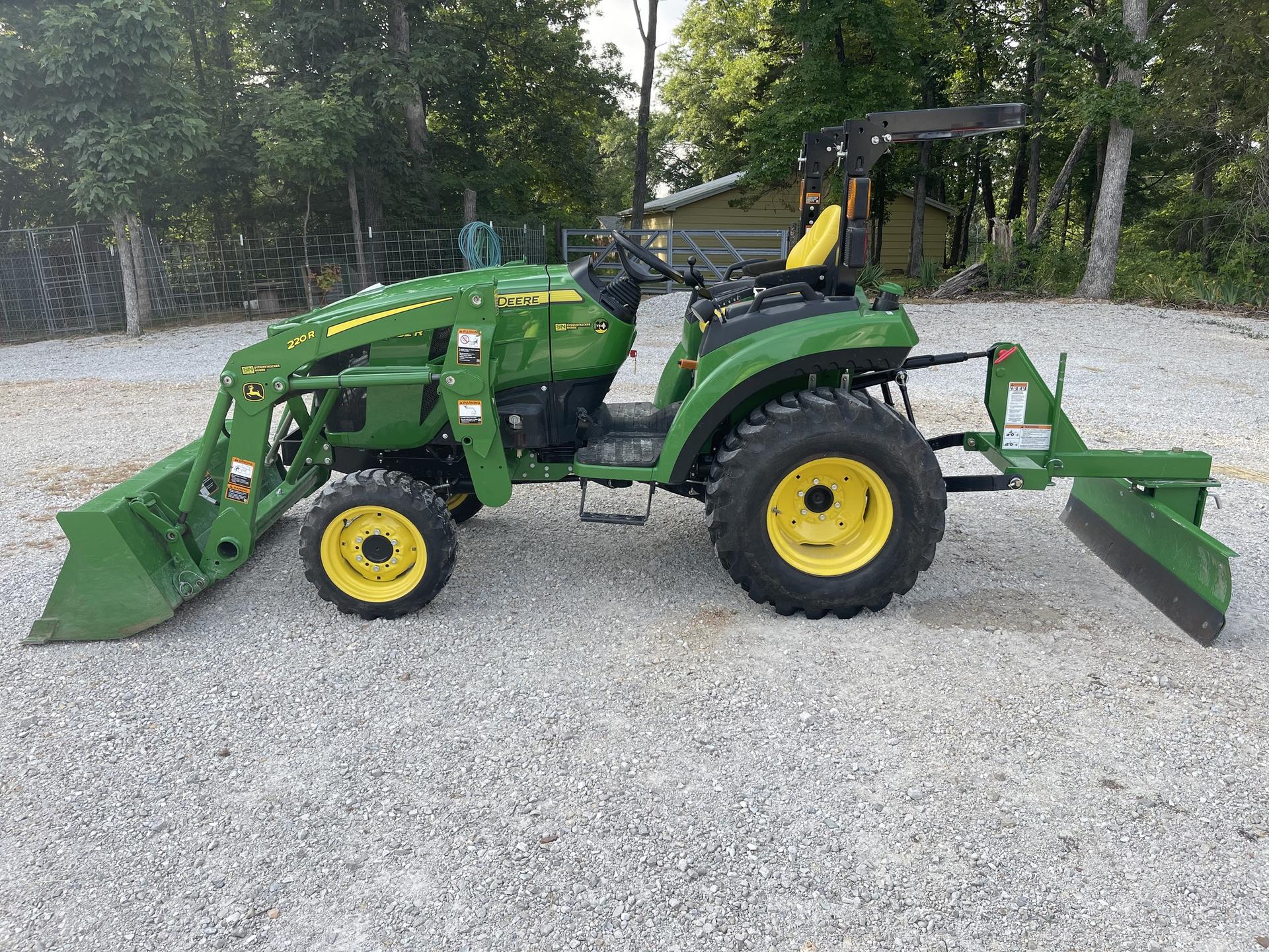 2019 John Deere 2032R