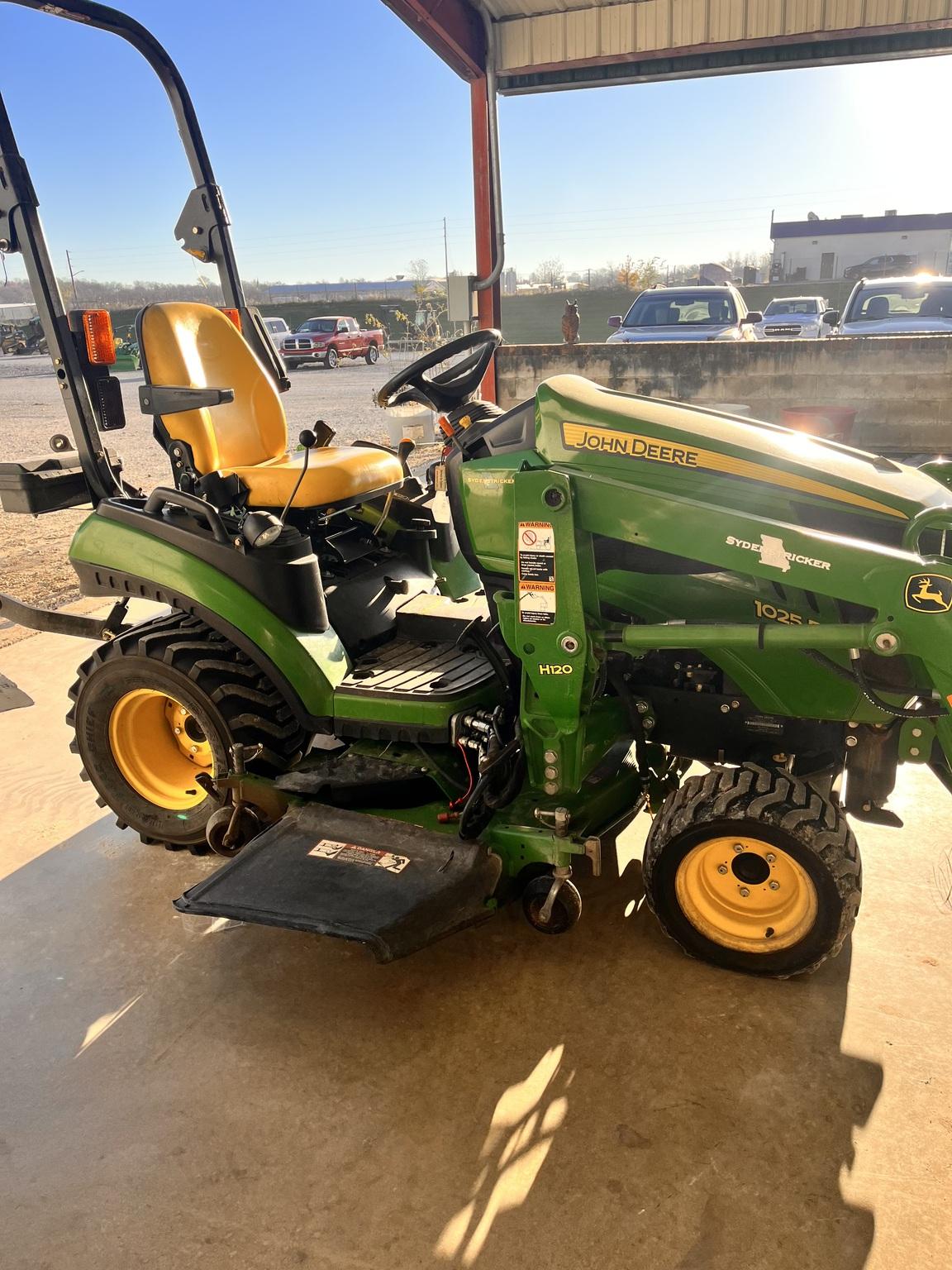 2013 John Deere 1025R