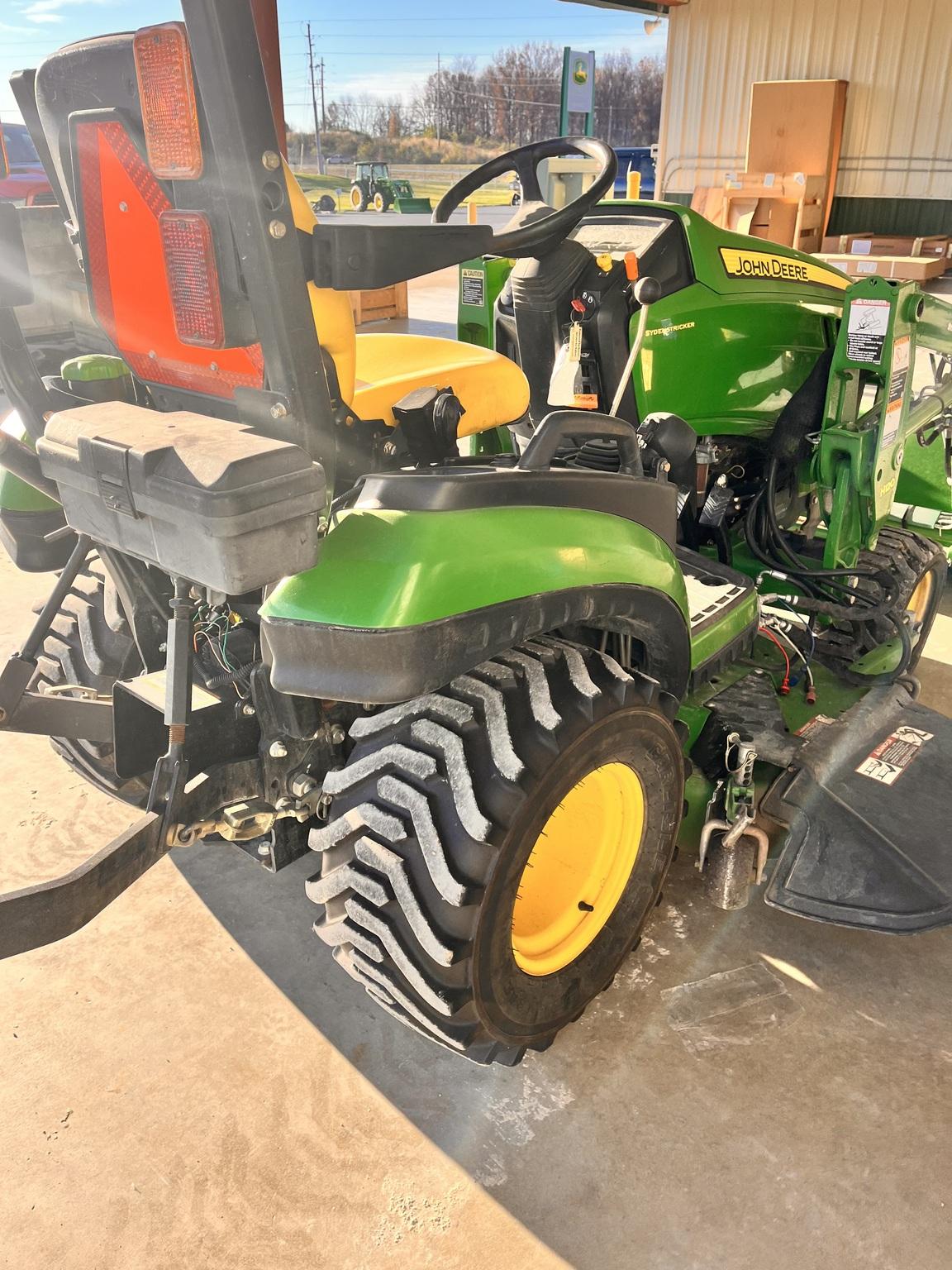 2013 John Deere 1025R