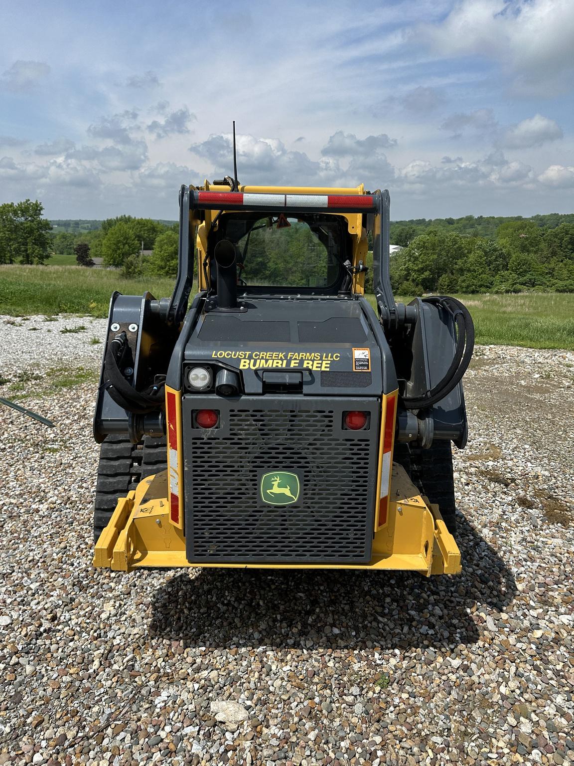 2022 John Deere 325G