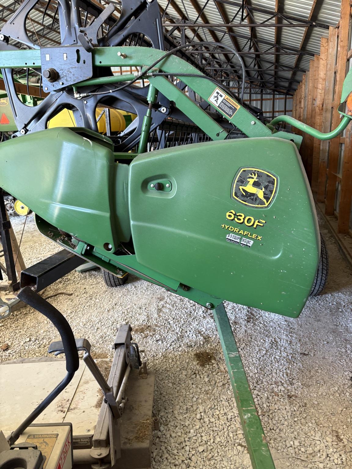 2006 John Deere 630F