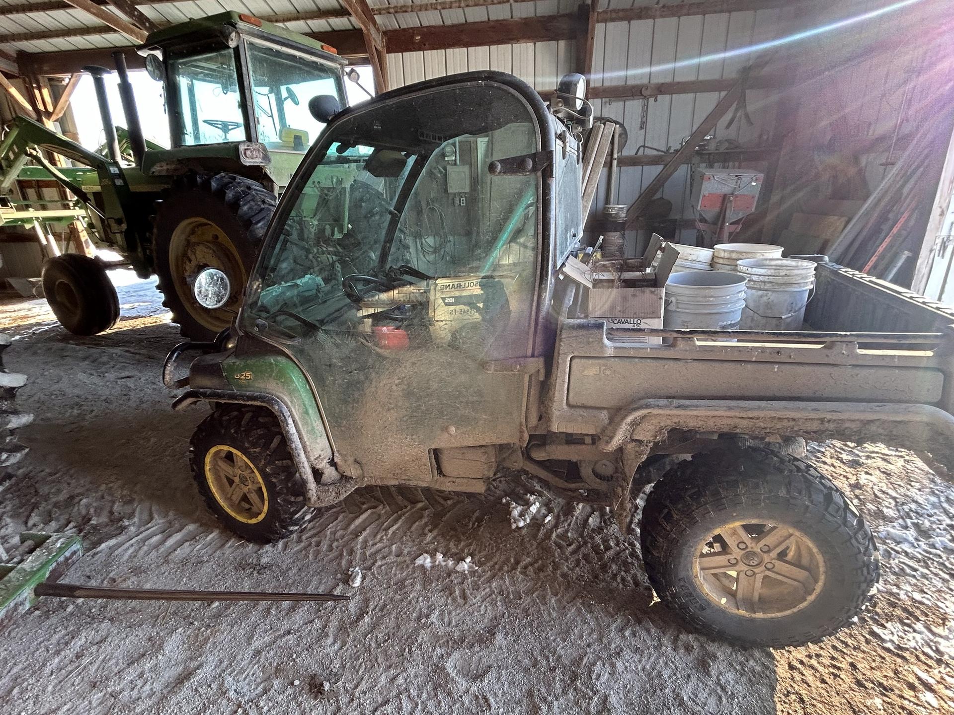 2011 John Deere XUV 825i Image