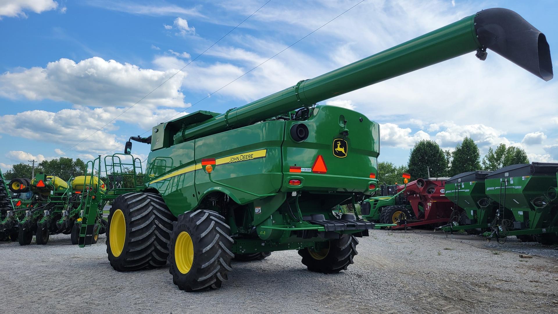 2022 John Deere S790