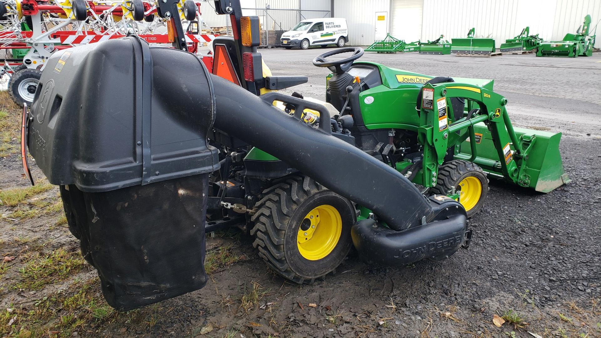 2019 John Deere 1025R