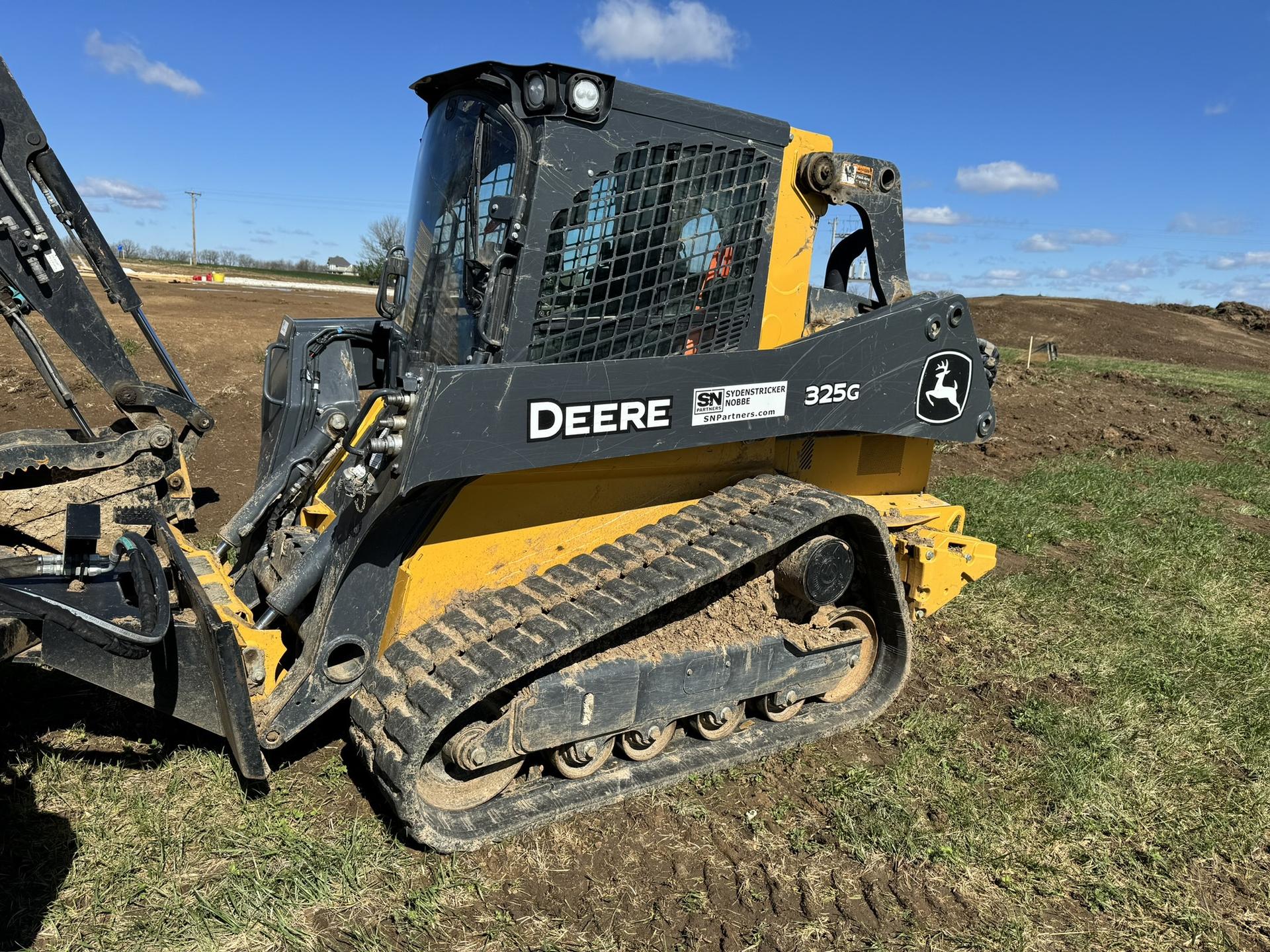 2023 John Deere 325G Image