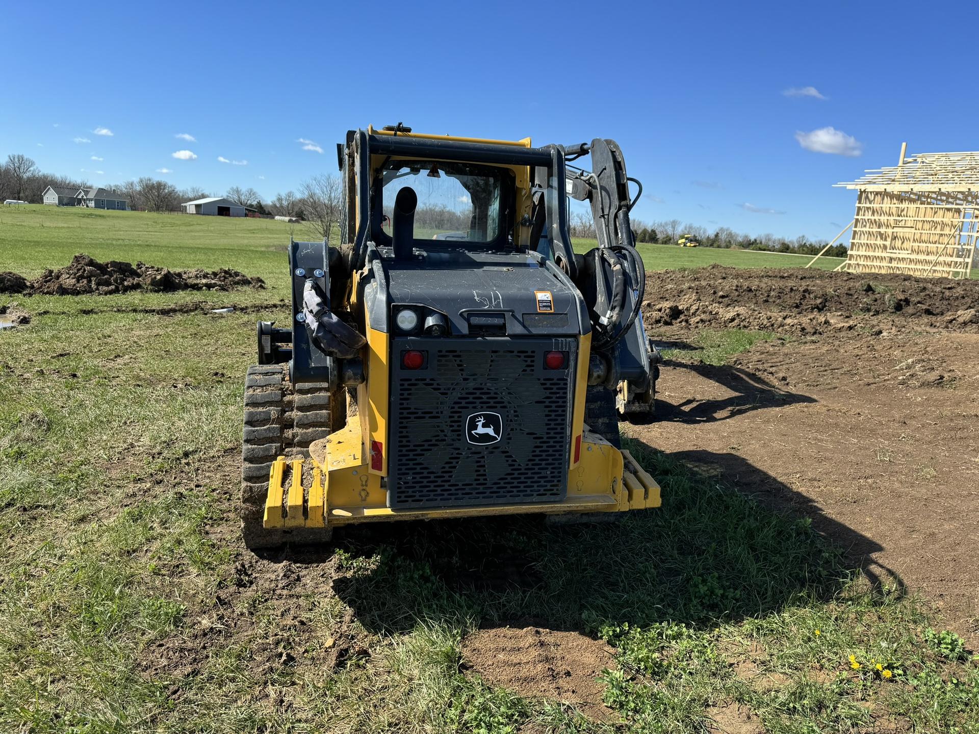 2023 John Deere 325G