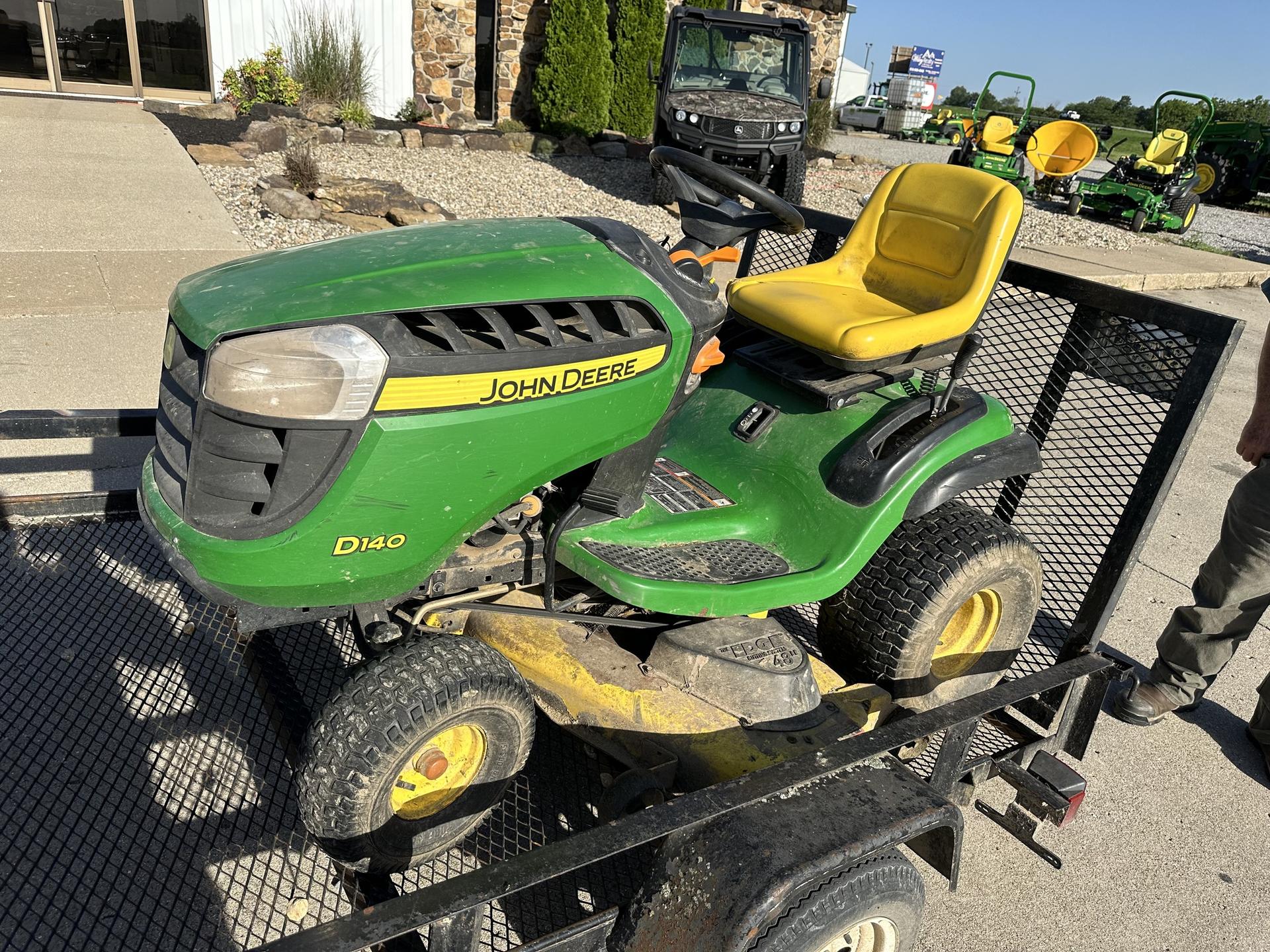 2014 John Deere D140