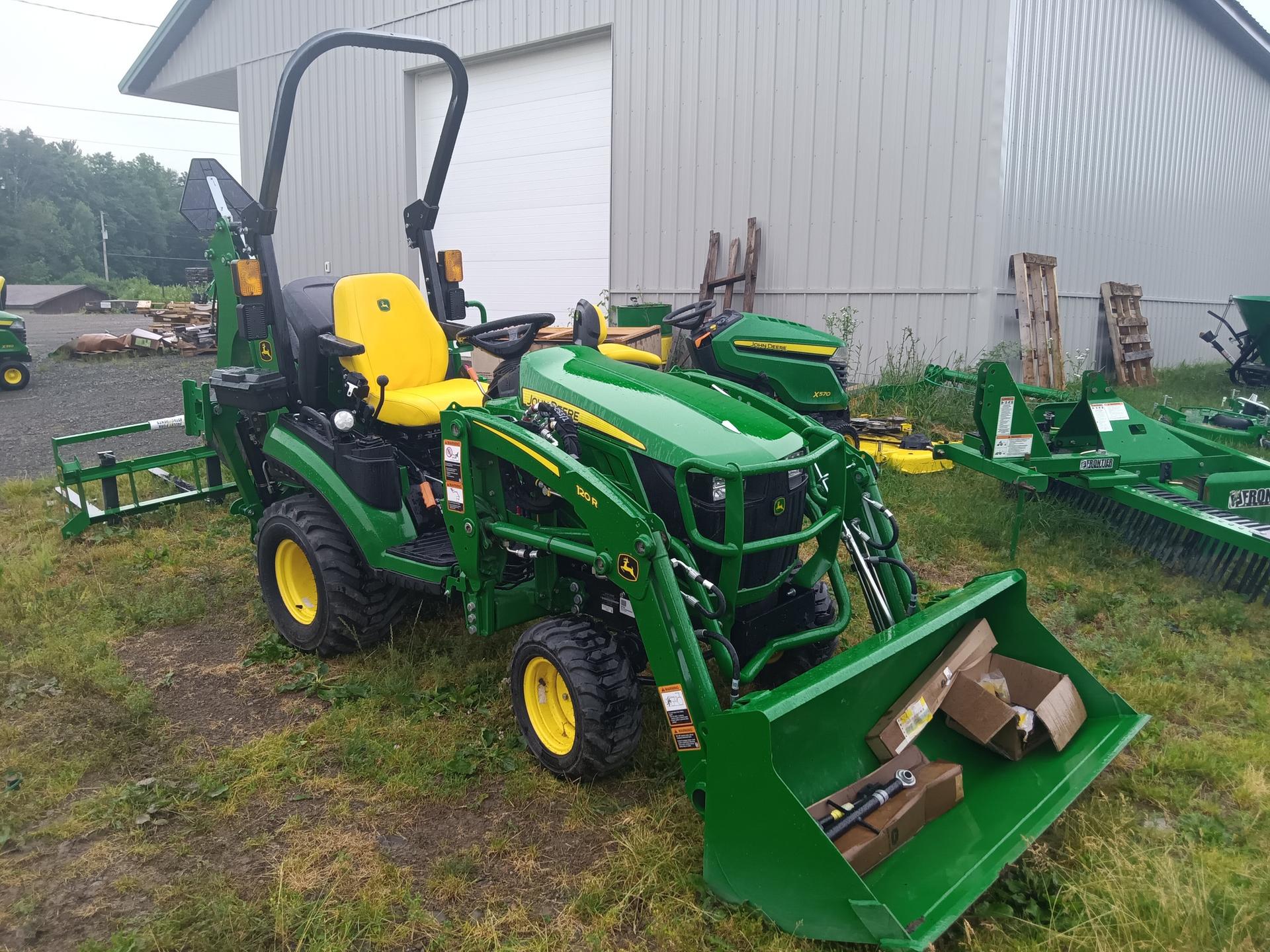 2023 John Deere 1025R