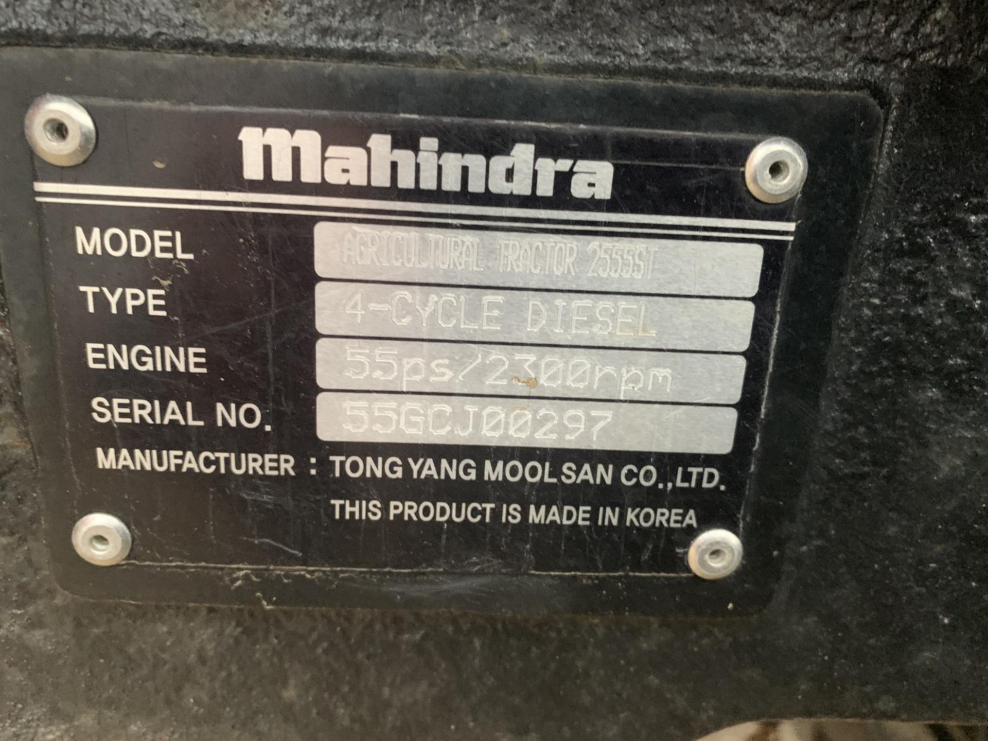 2015 Mahindra 2555