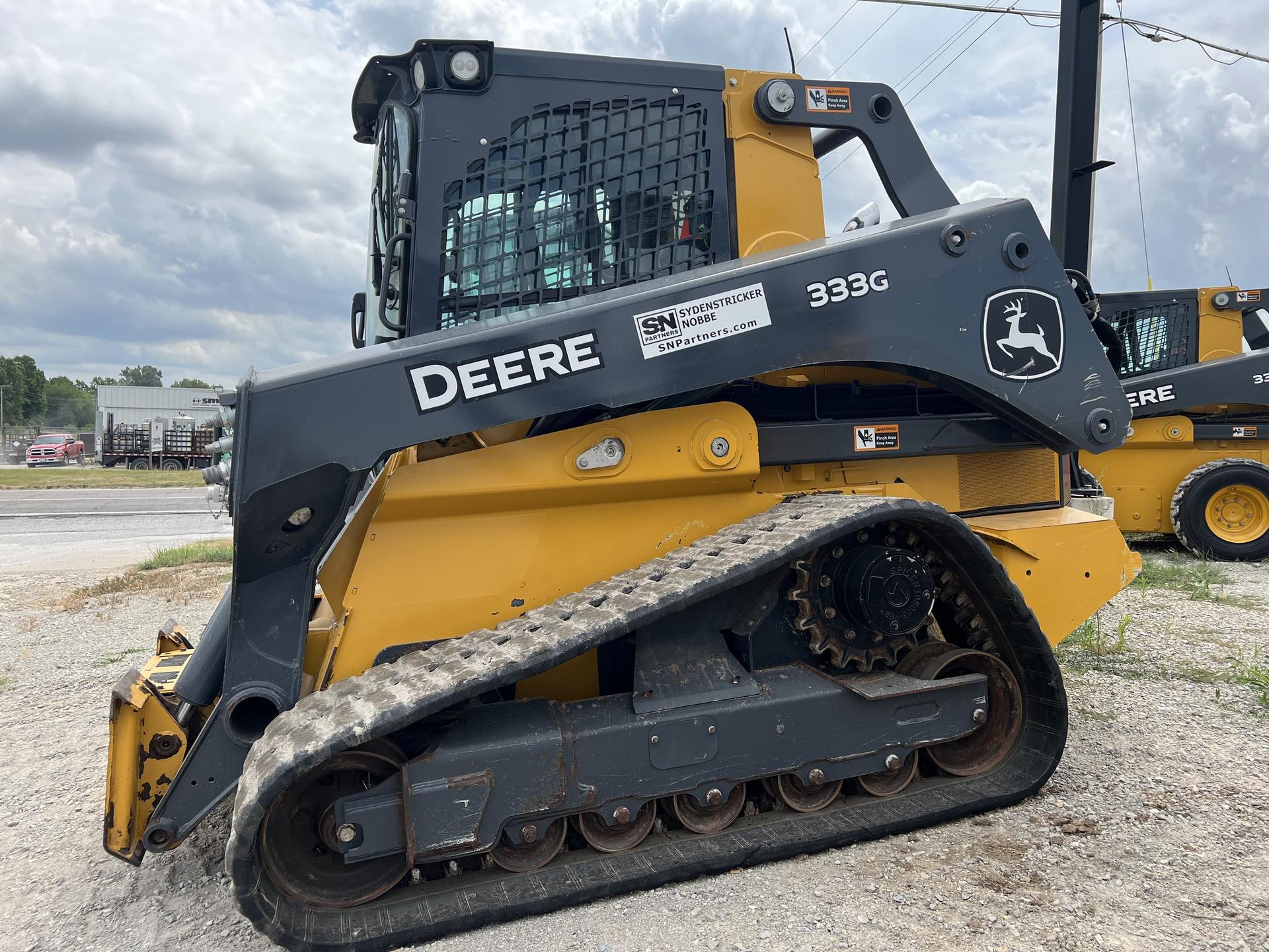 2022 John Deere 333G