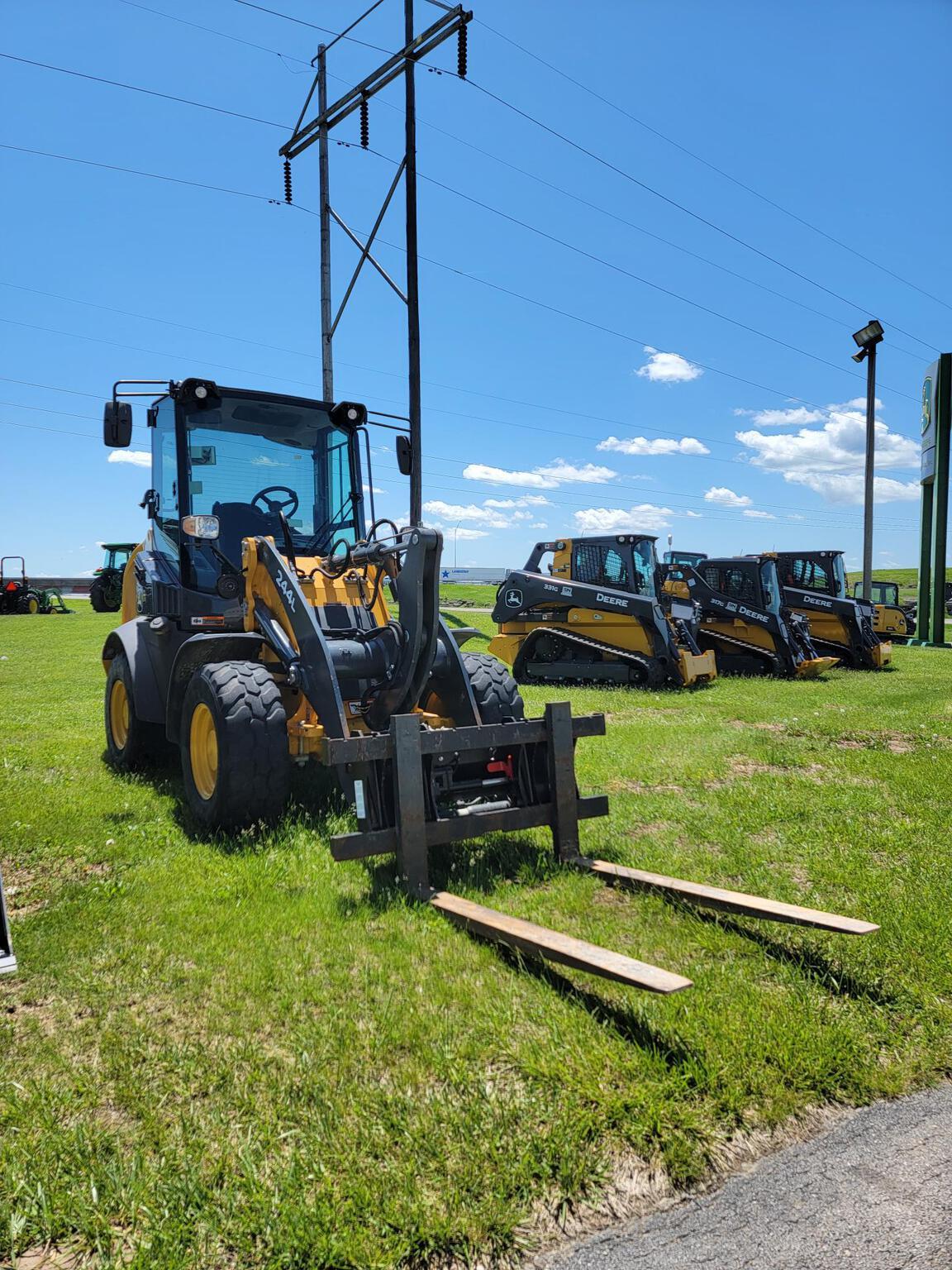 2019 John Deere 244L