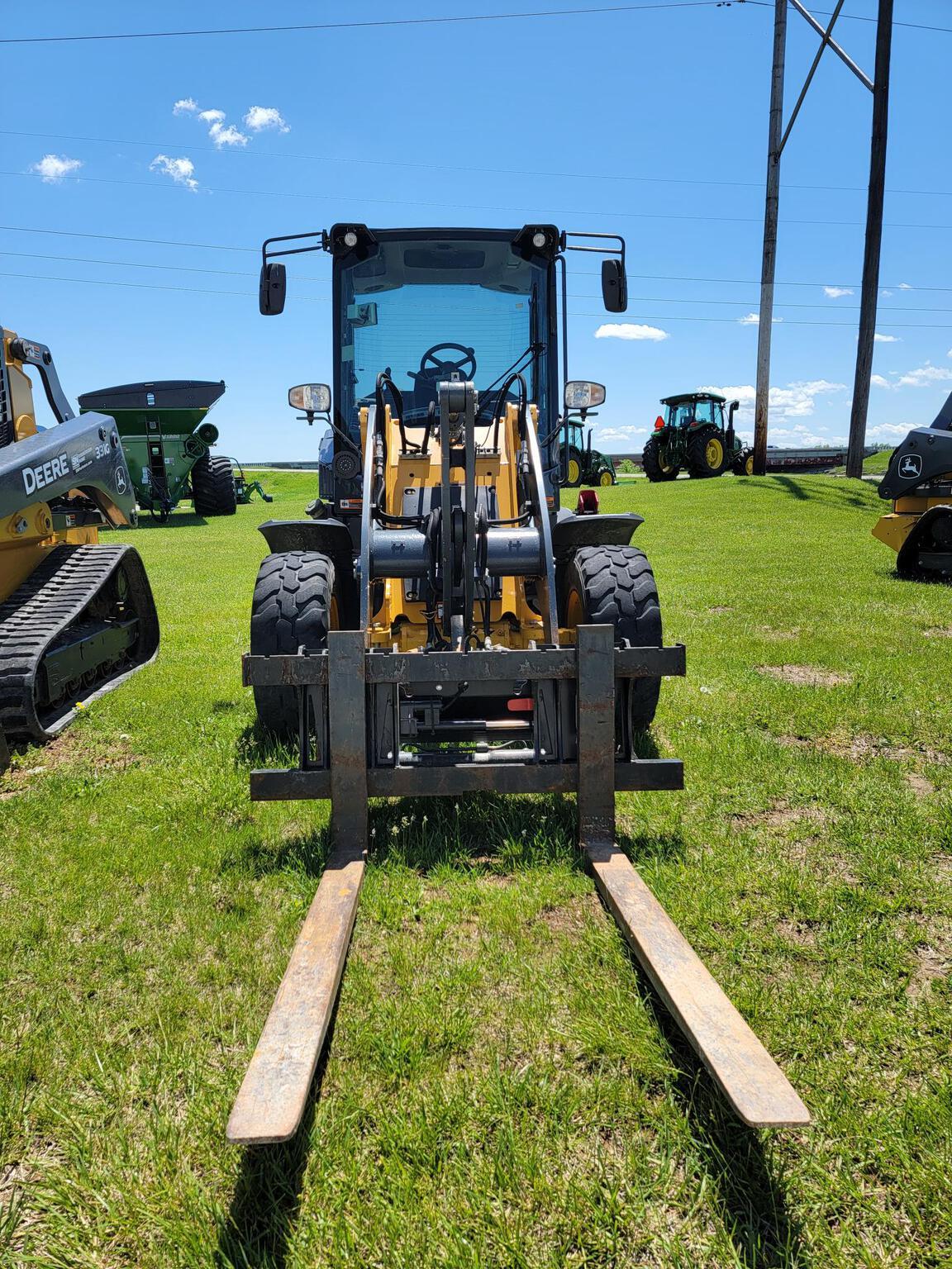 2019 John Deere 244L