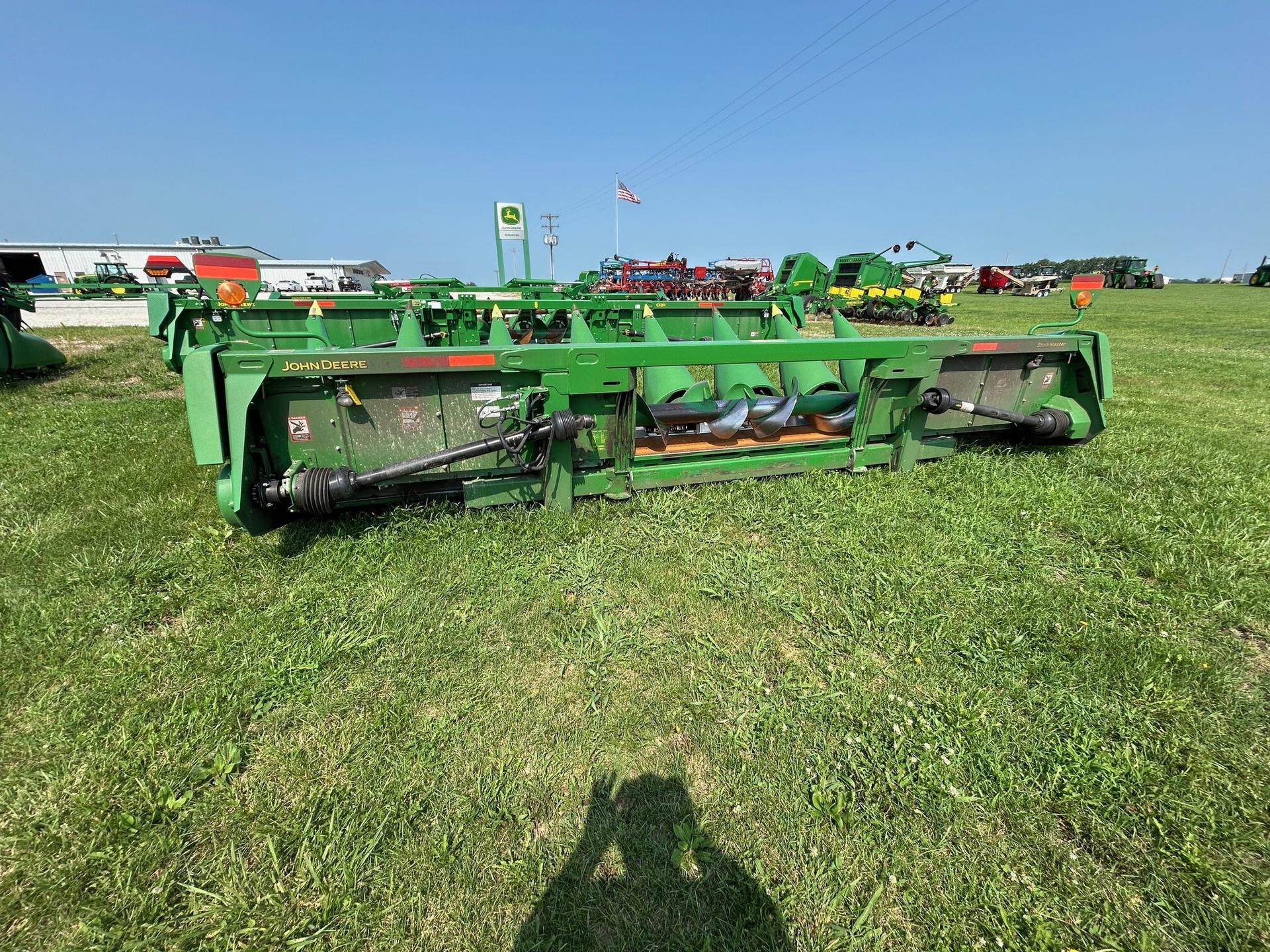 2014 John Deere 608C StalkMaster