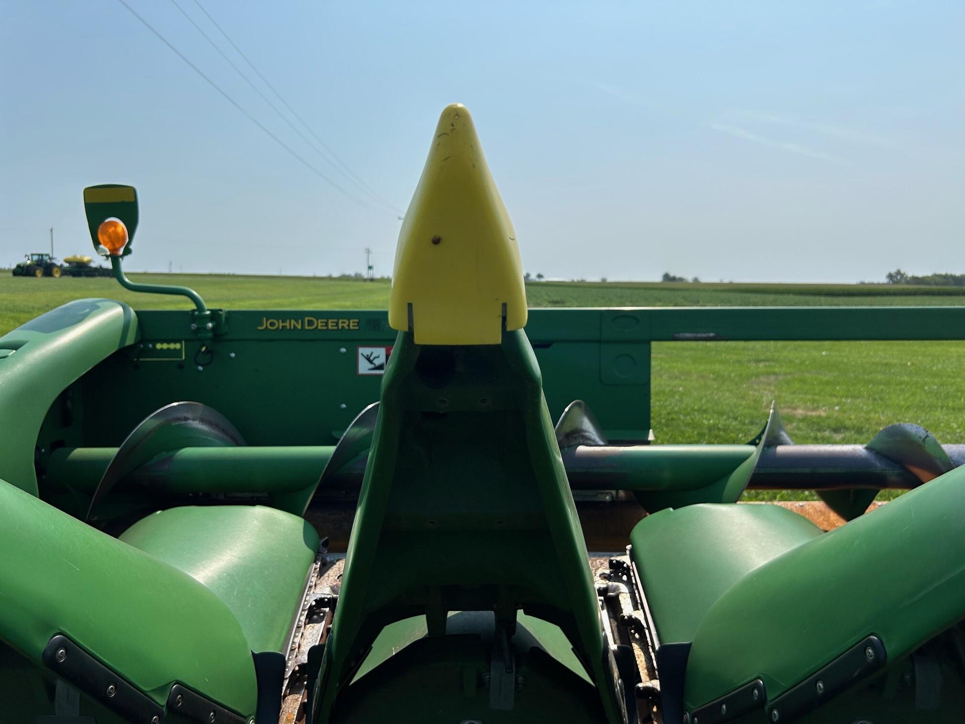 2014 John Deere 608C StalkMaster