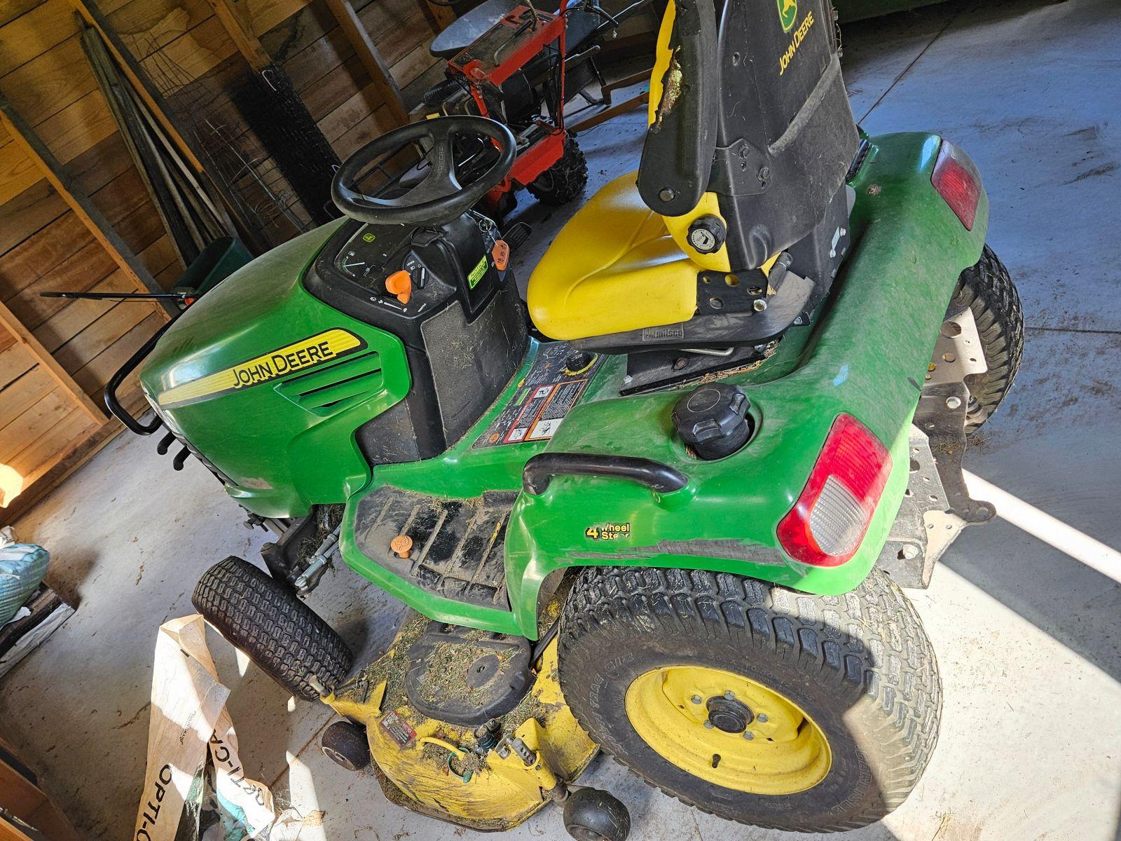 2012 John Deere X724