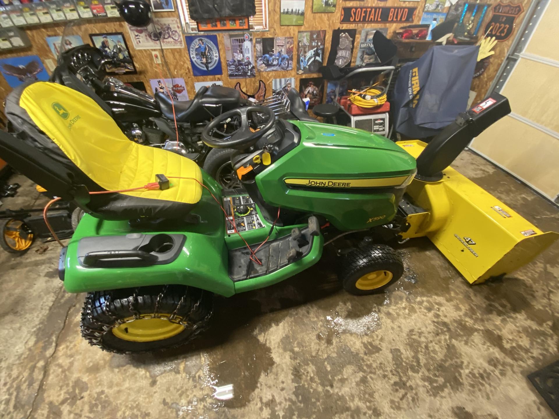 2021 John Deere X590 Image