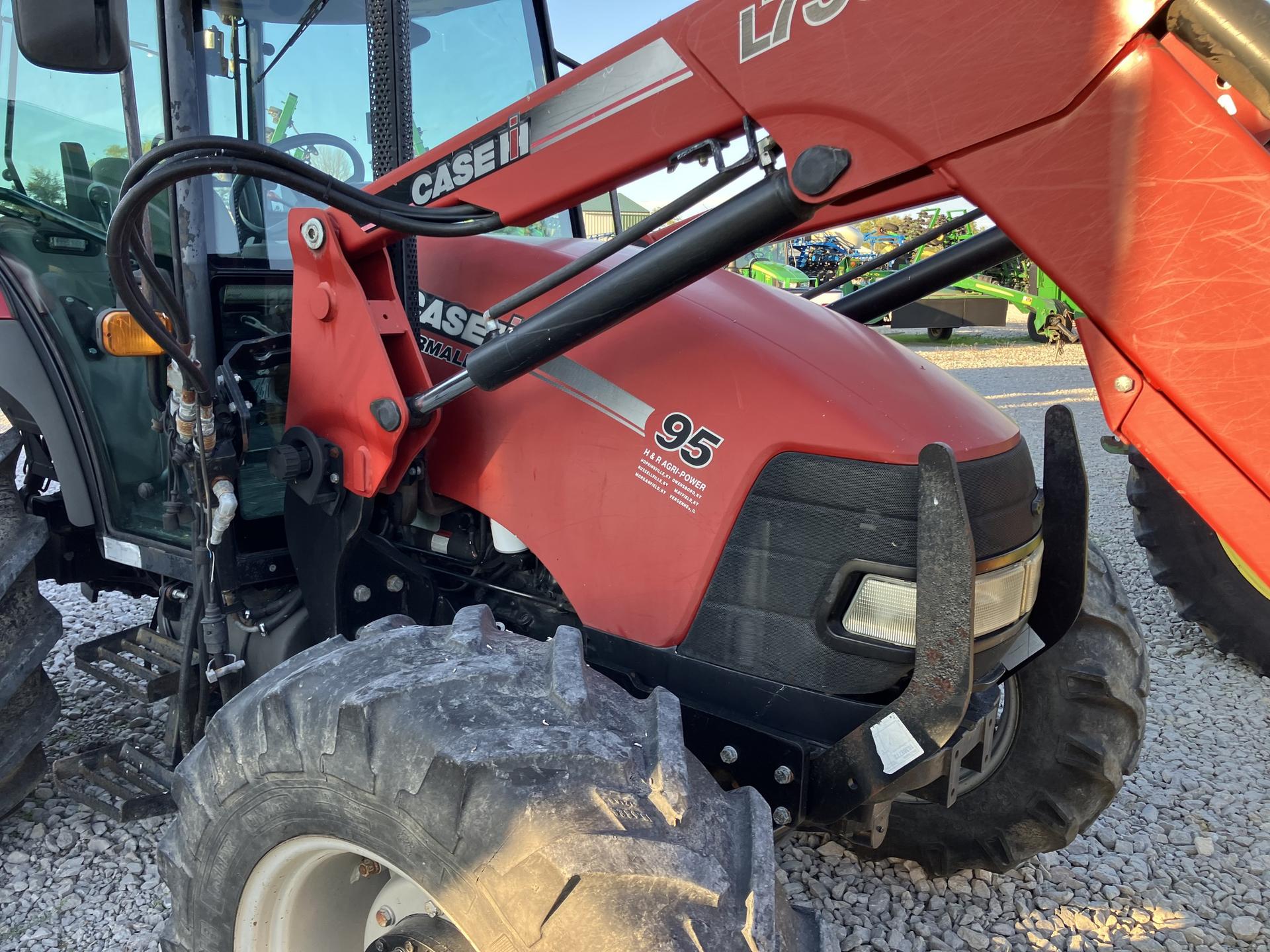 2010 Case IH Farmall 95