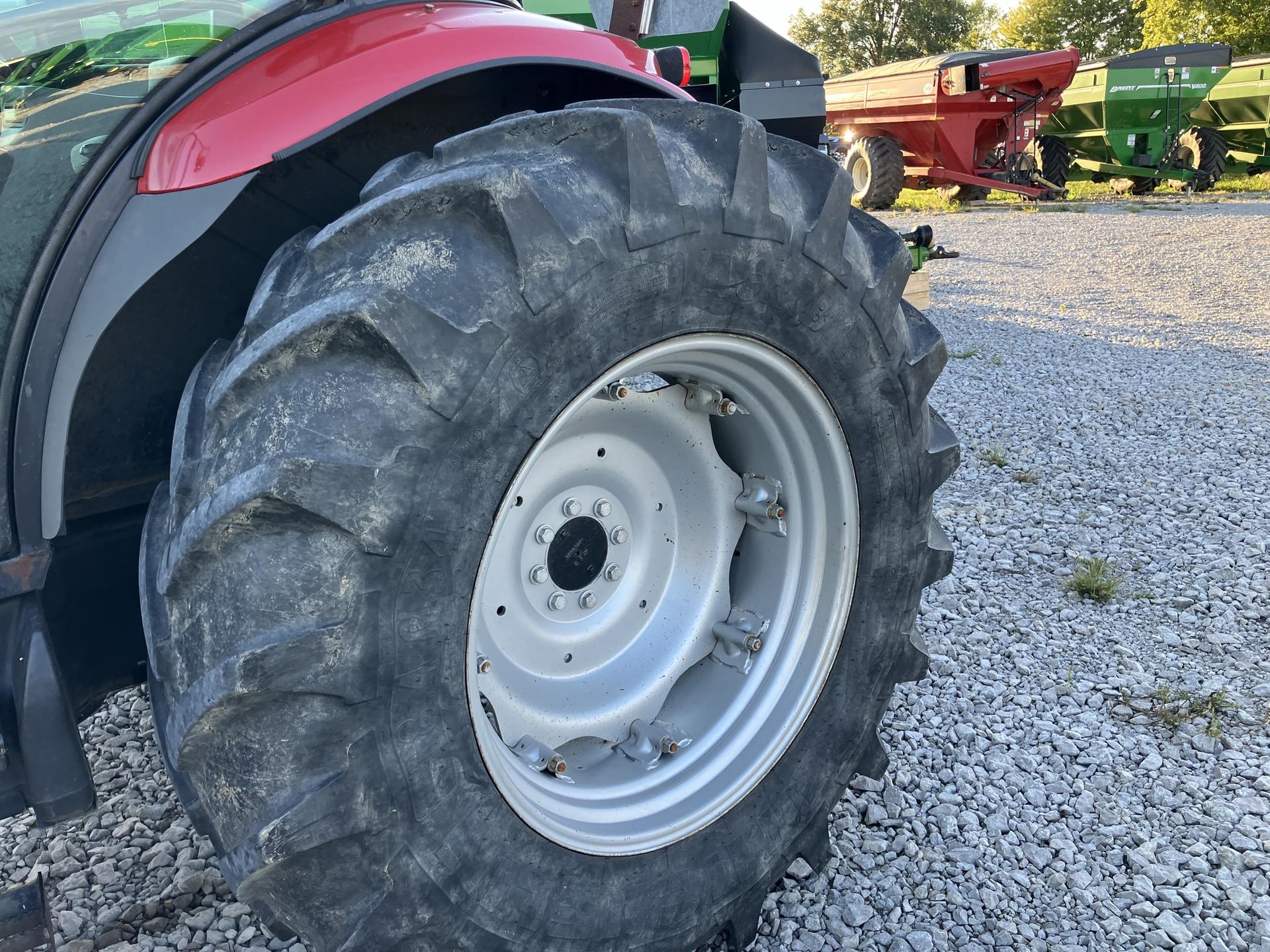 2010 Case IH Farmall 95