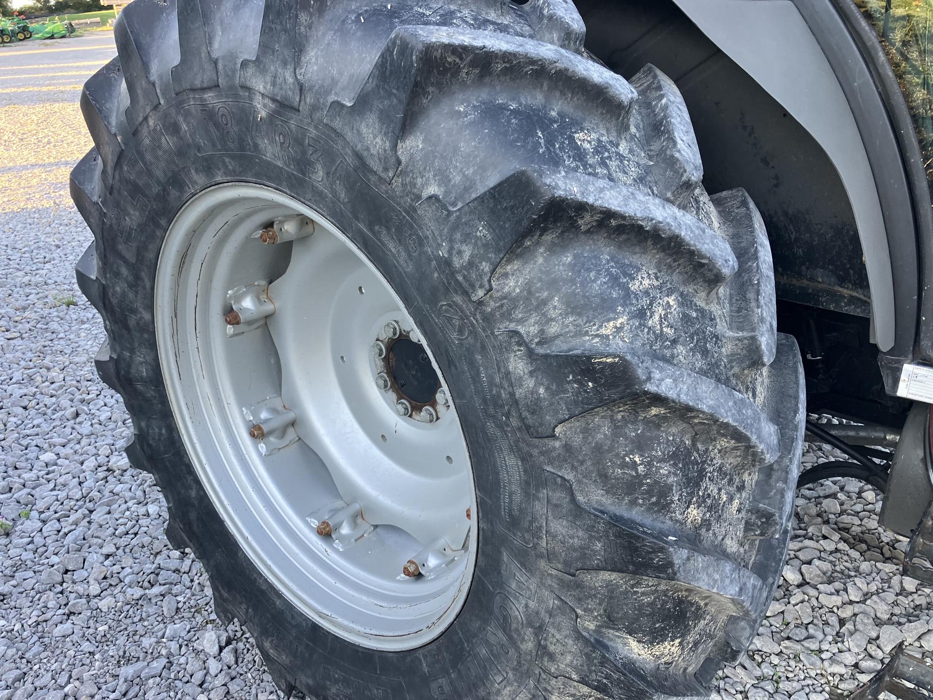 2010 Case IH Farmall 95