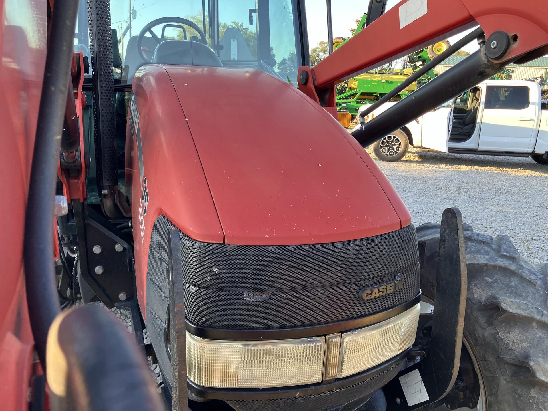 2010 Case IH Farmall 95