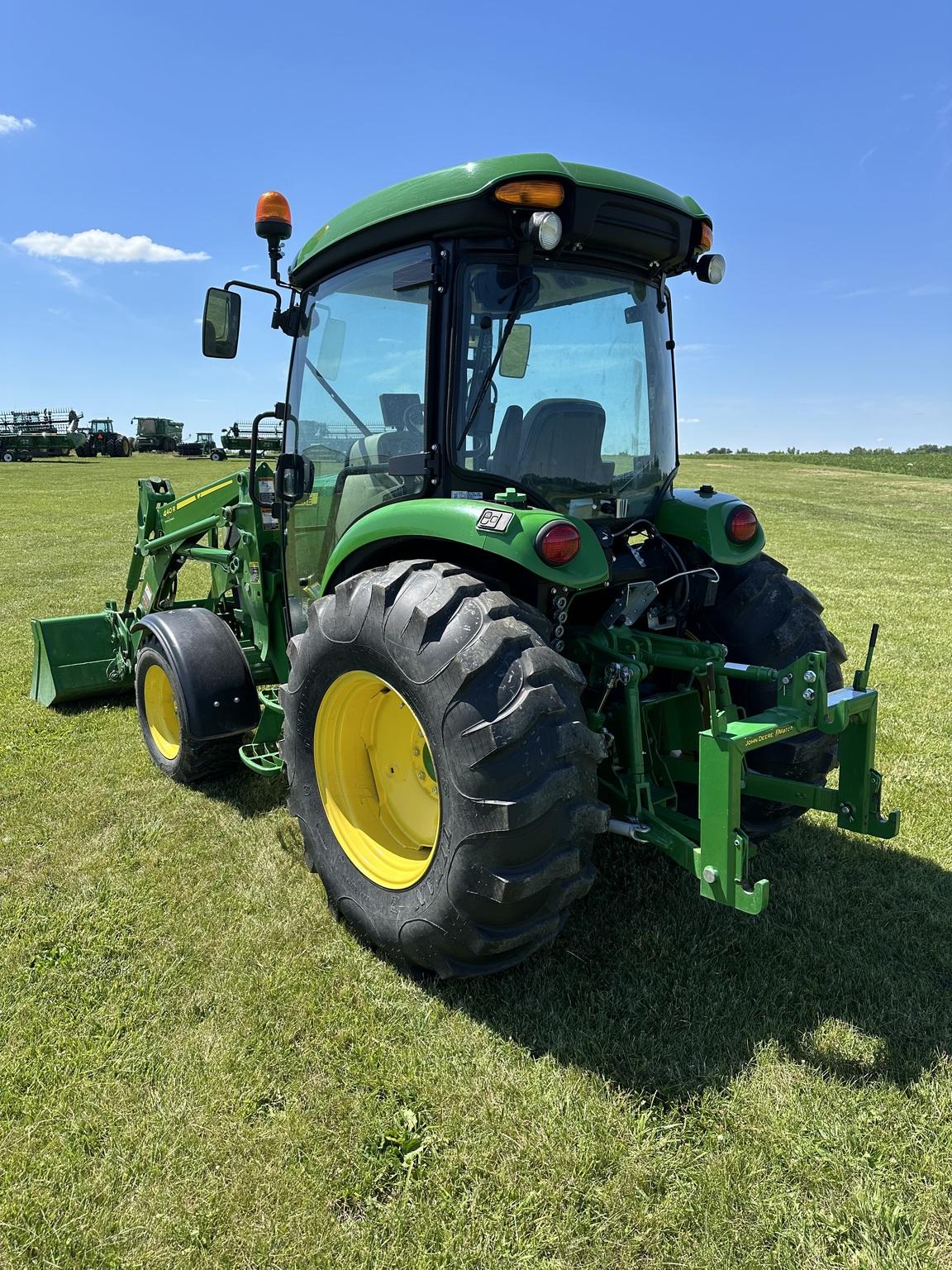 2018 John Deere 4066R