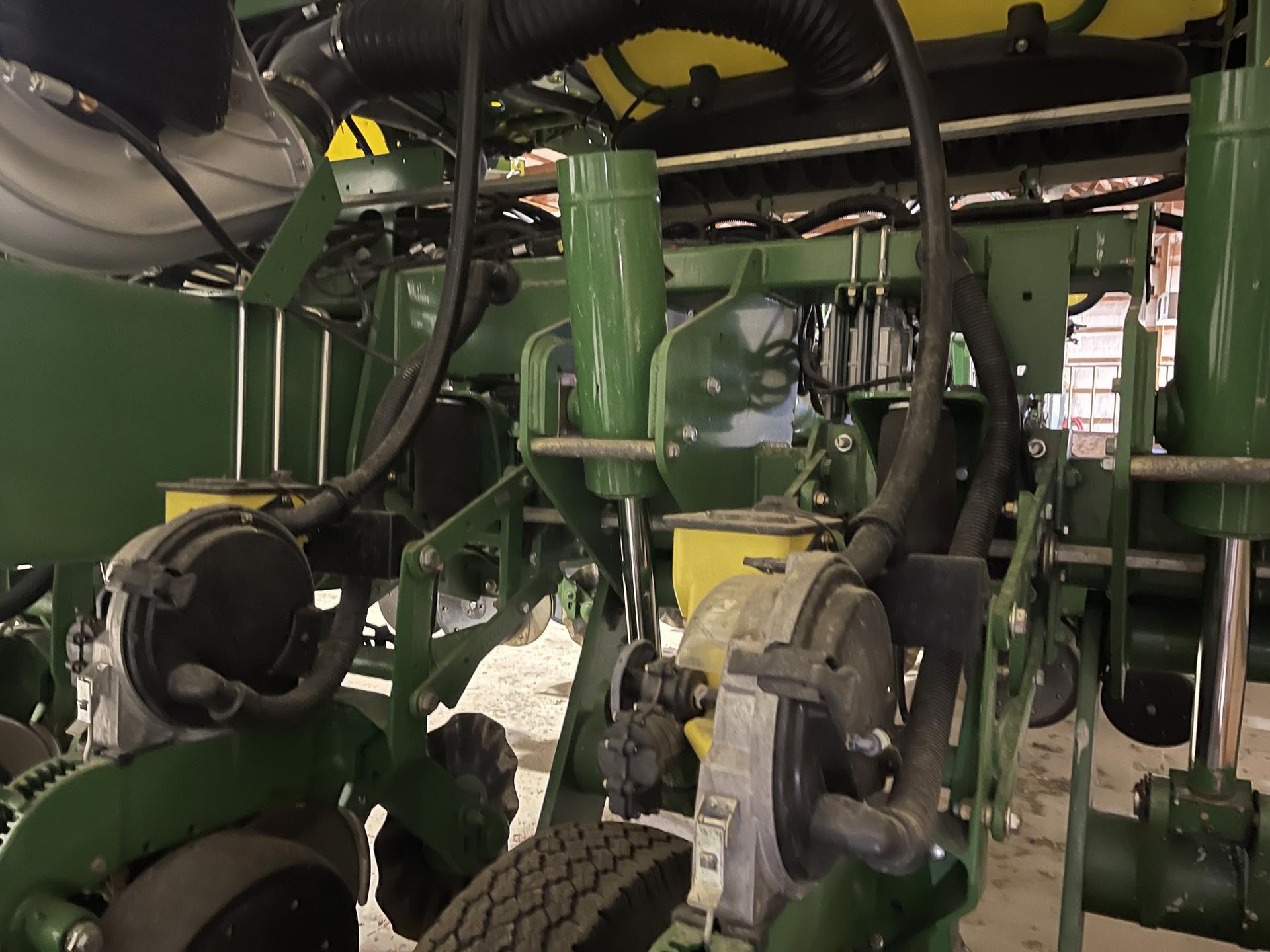 2012 John Deere 1770NT CCS