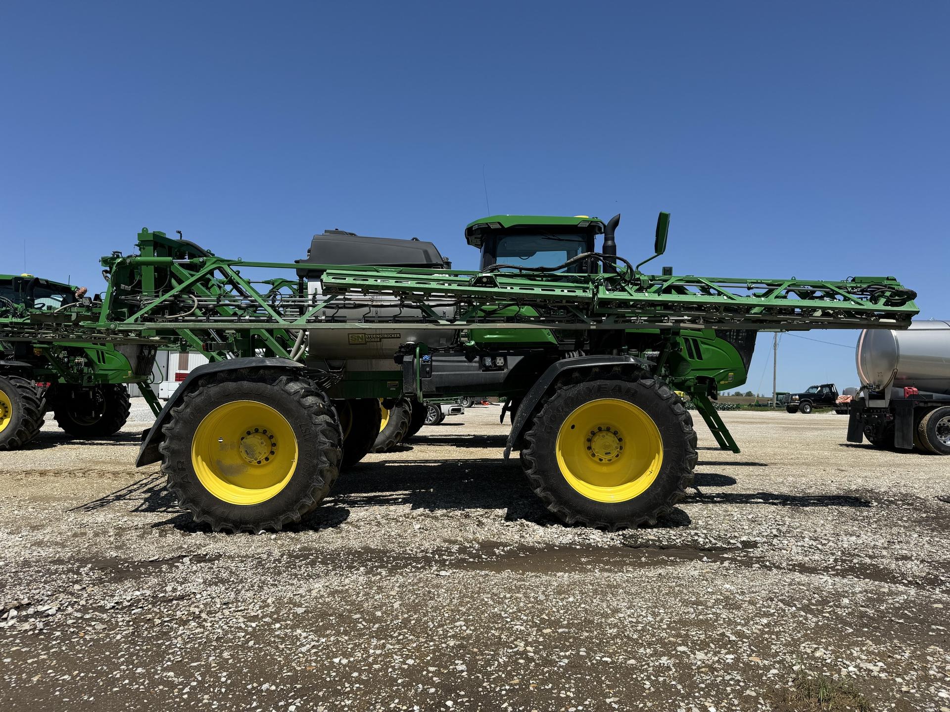 2024 John Deere 412R