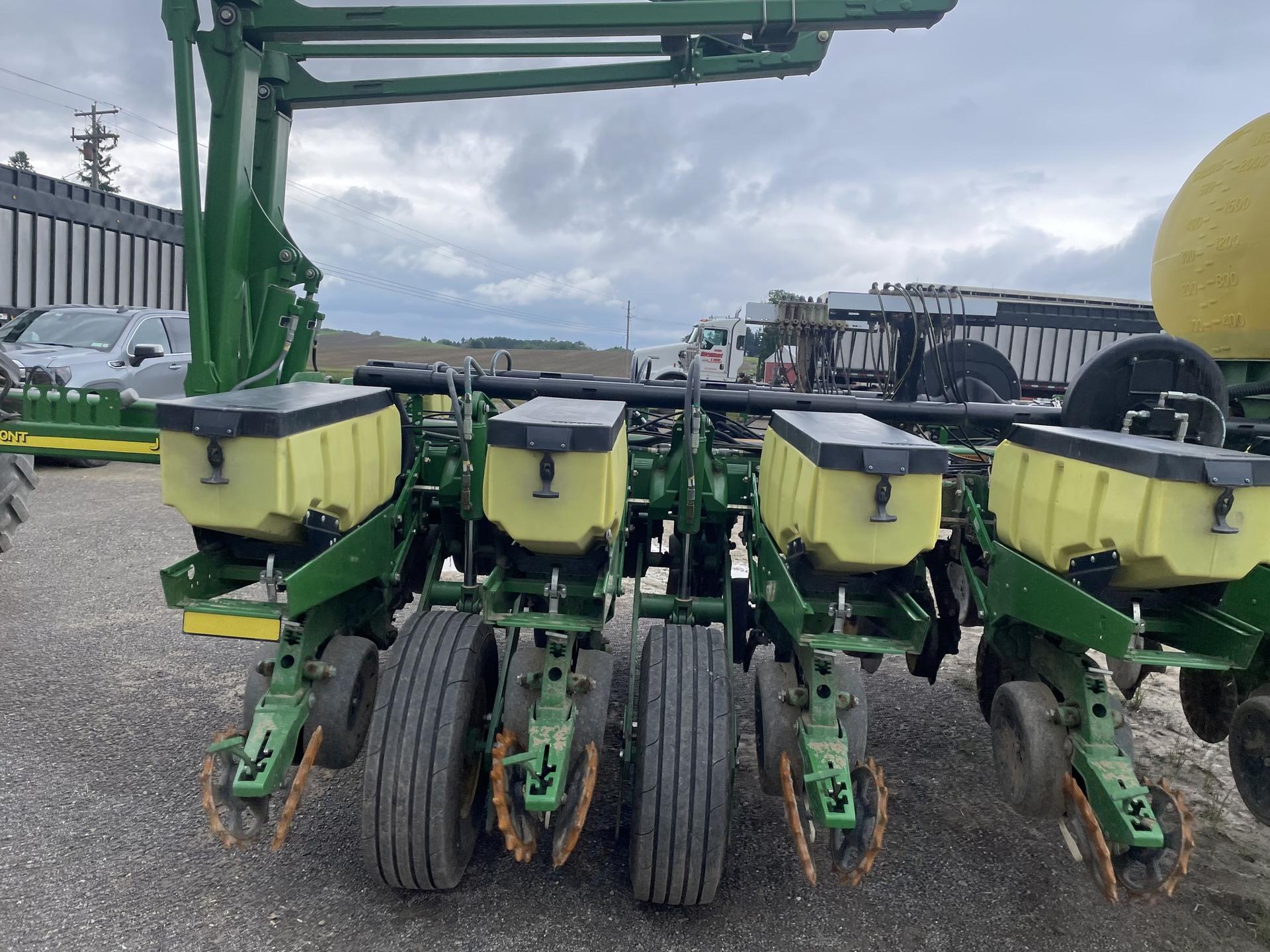 2013 John Deere 1770NT