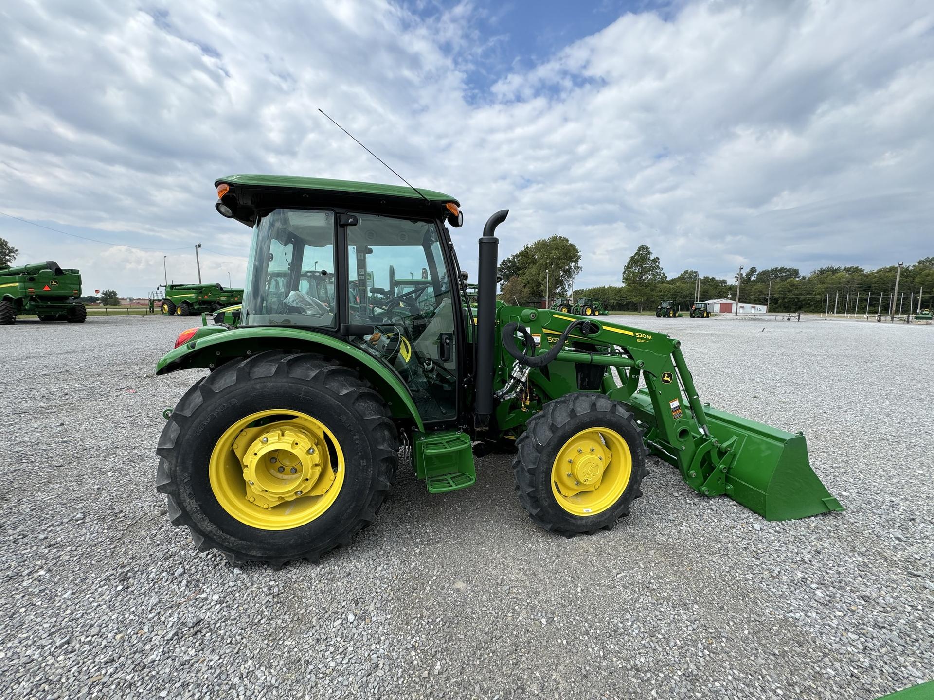 2023 John Deere 5075E