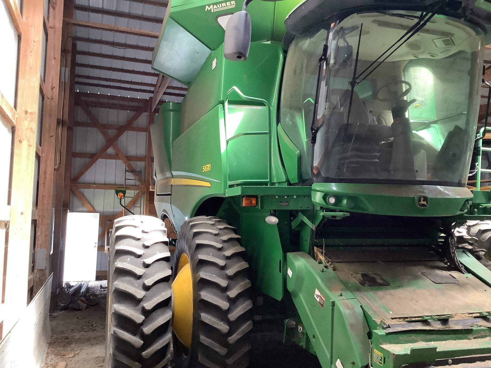 2016 John Deere S670