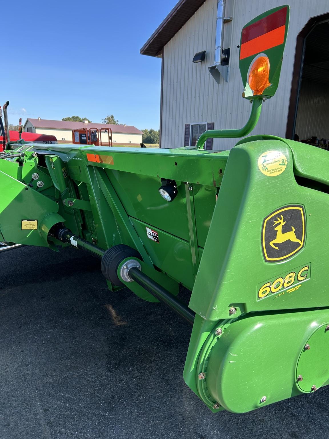 2010 John Deere 608C