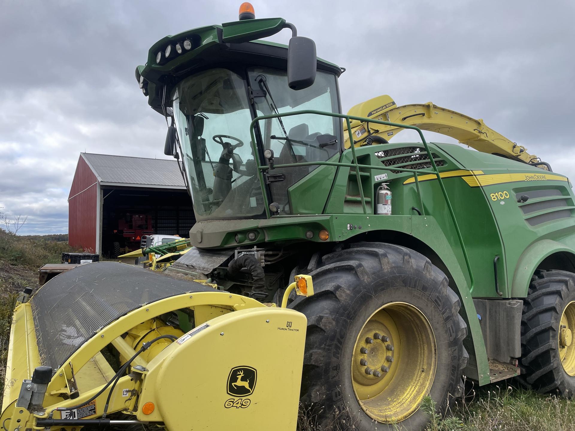 2019 John Deere 8100