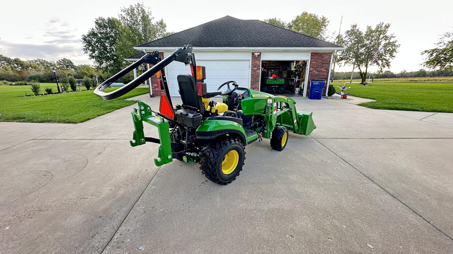 2020 John Deere 1025R